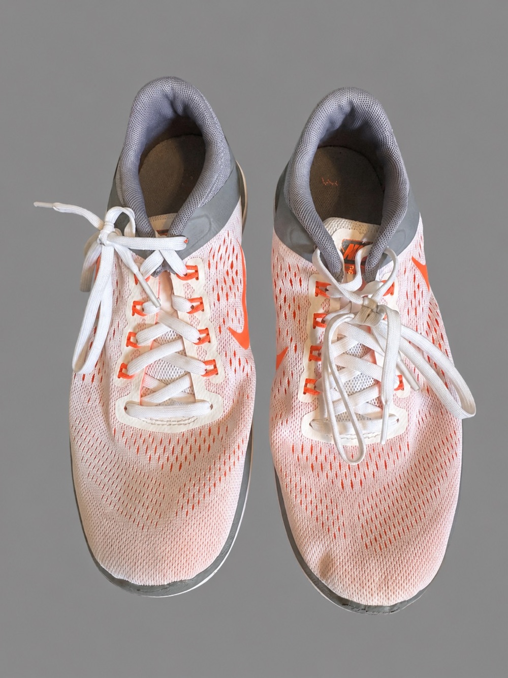 Nike Flex 2016 Run women’s running shoes (830751-101), US 8.5 - White/Grey/Coral